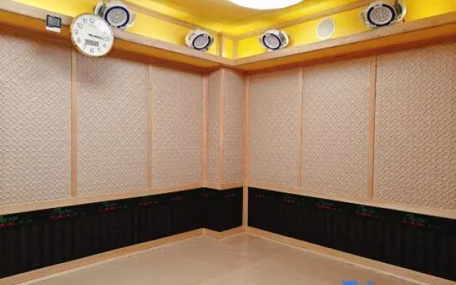 Zhaotong Fengyu Hotel (Wanghai Cultural Park)