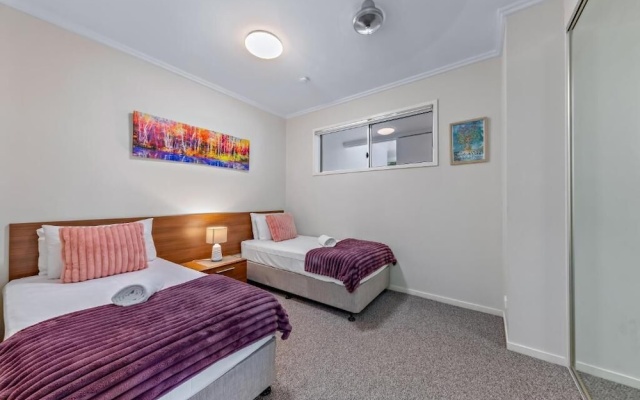 Summit Apartments Airlie Beach – Guest Rooms – Airlie Beach