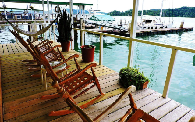 Banana Bay Marina