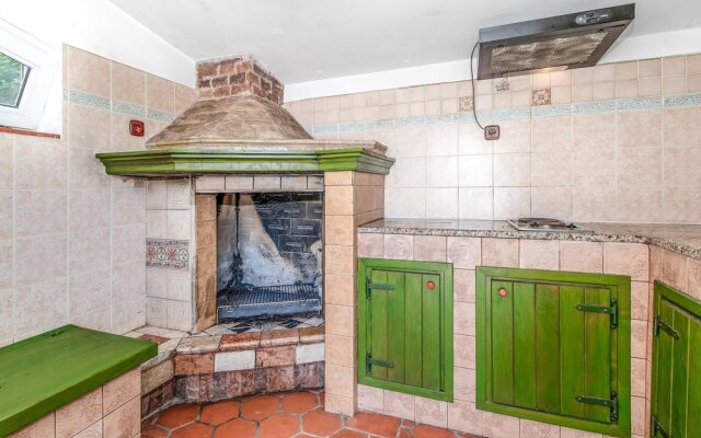 Nice Home in Dramalj With Wifi and 7 Bedrooms