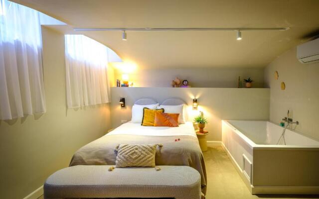 FINCH Boutique Hotel