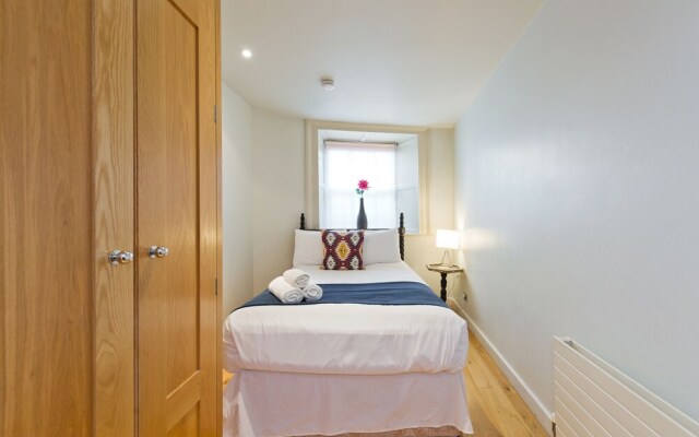 The Oscar Wilde Suite by 5STARSTAY