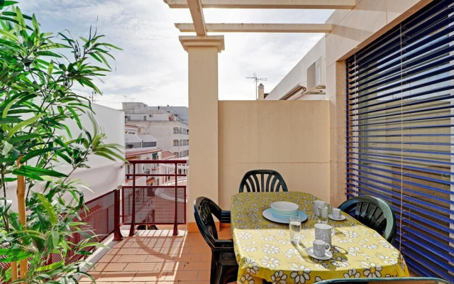 Monte Gordo Downtown by Homing