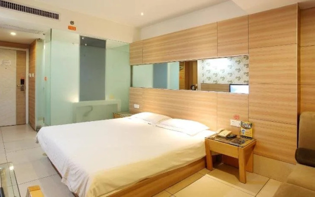 Yunqi Hotel