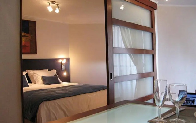 Plaza Suites Apartments