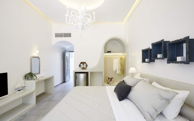 Amara Suites Santorini