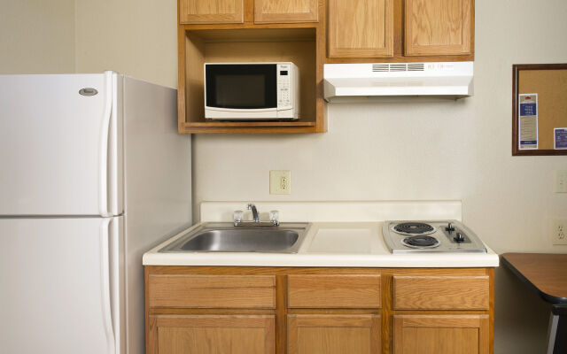 Extended Stay America Select Suites - Wichita - North