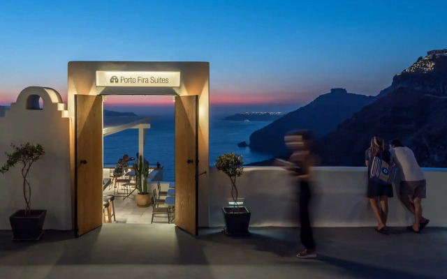 Porto Fira Suites