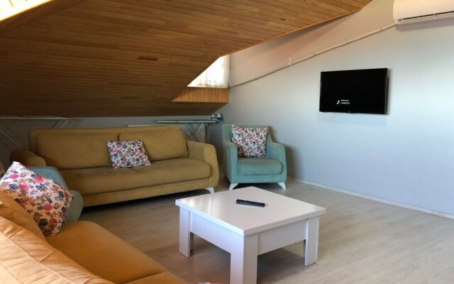 Heaven Golden Apartment