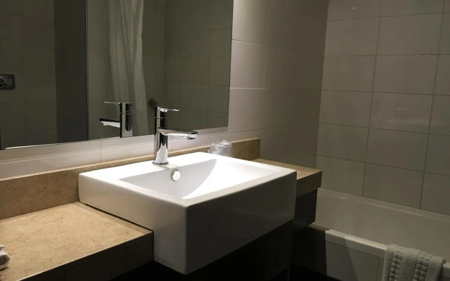Crystal Tower Hotel