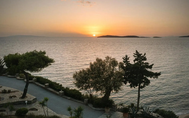 Aneroussa Beach Hotel Hotel