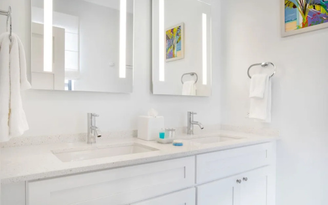 Villas & Suites at Beach View