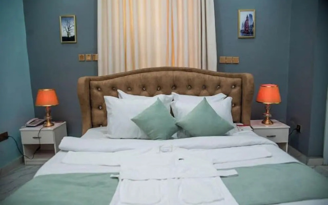 Daystar Luxury Apartment