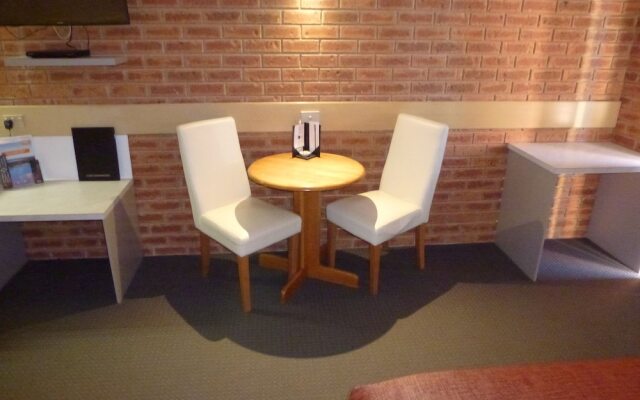 BEST WESTERN Colonial Motor Inn