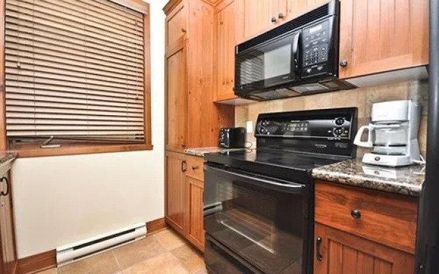 Altitude by Tremblant Sunstar