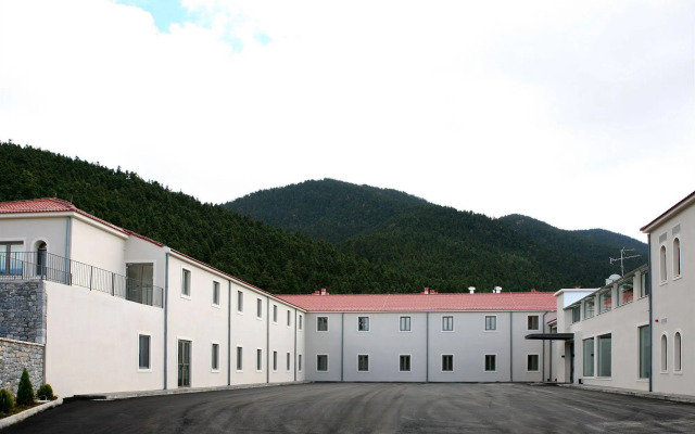 Seleni Suites