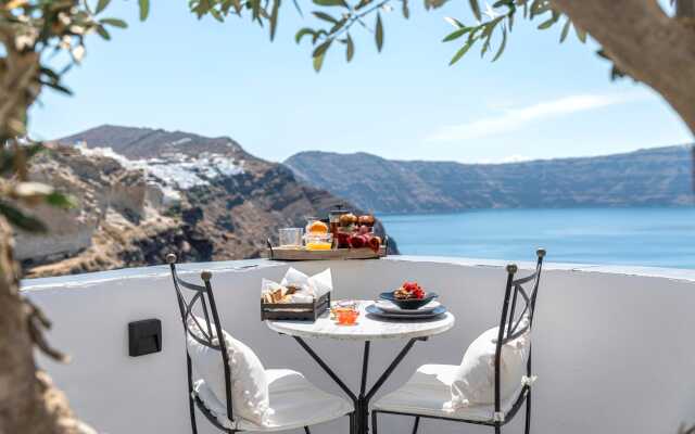 Pearl of Caldera Oia Boutique Hotel