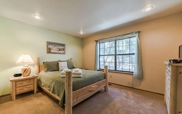 Christi and Don's Nuthouse by Ruidoso Vacation Rentals