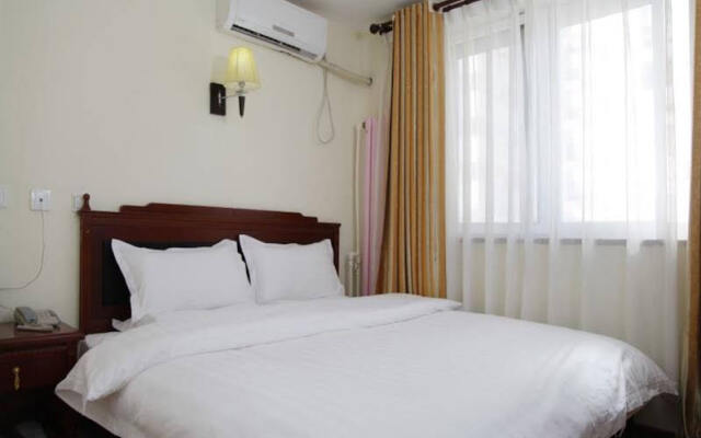 Beijing Xinyijia Hotel (Wangjing Metro Station)