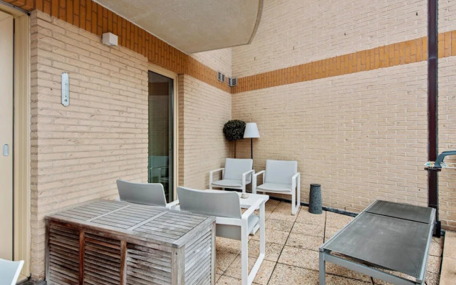 Apartment Near Zeedijk Beach