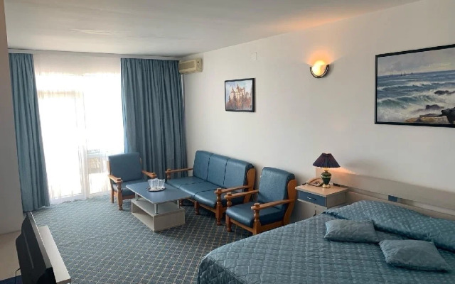 Complex Palace Beach Resort Cm