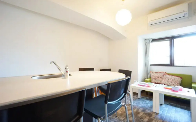 Terry's Apartment Shinsaibashi East I G07B