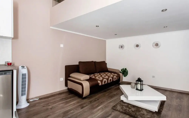 Kazinczy 12 Apartment