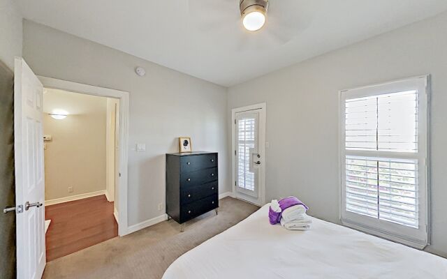 1111eriv 4 Bedroom Home