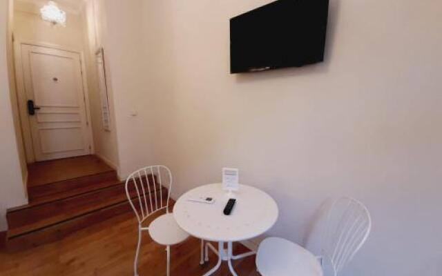 Lumine Luxury Suites By Gaiarooms