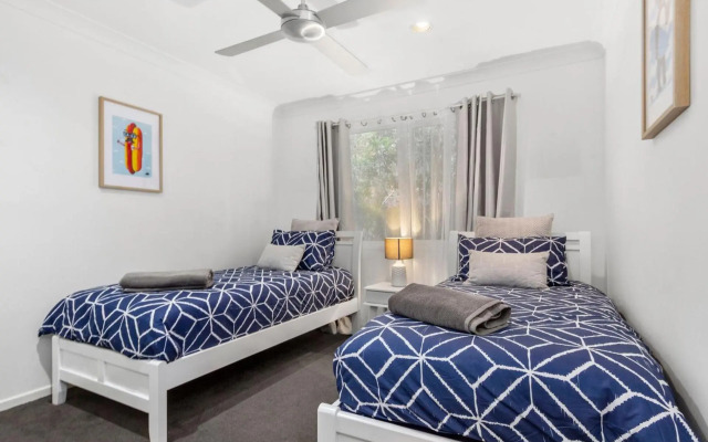 Baileys Retreat - Pet Friendly - 10 Mins Walk to Beach