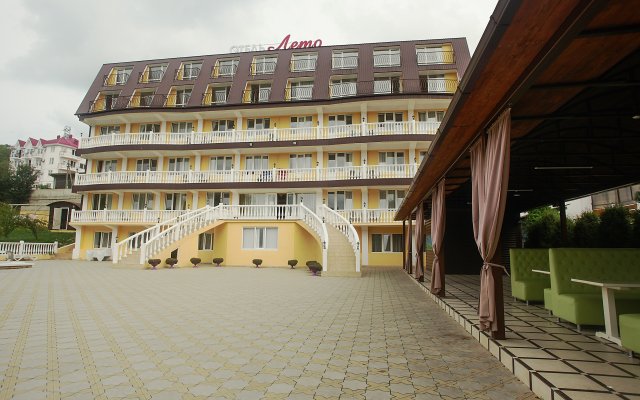 Leto (Lermontovo)