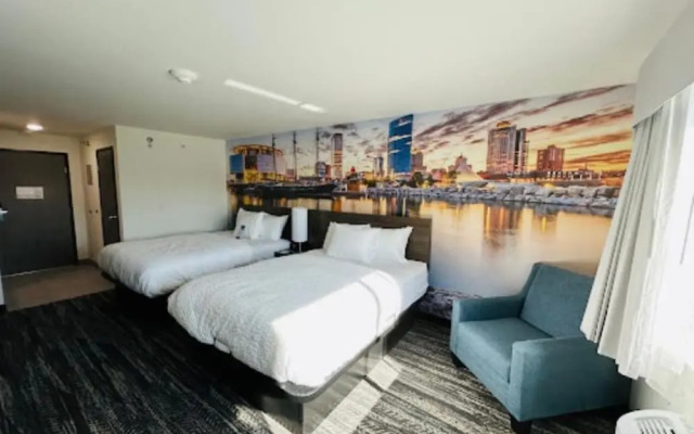 Clarion Pointe Milwaukee Airport