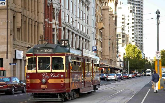 ibis Melbourne Hotel and Apartments