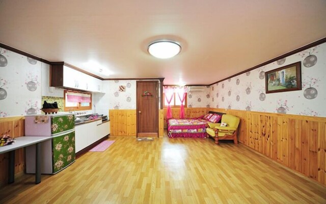 Star Song Pension