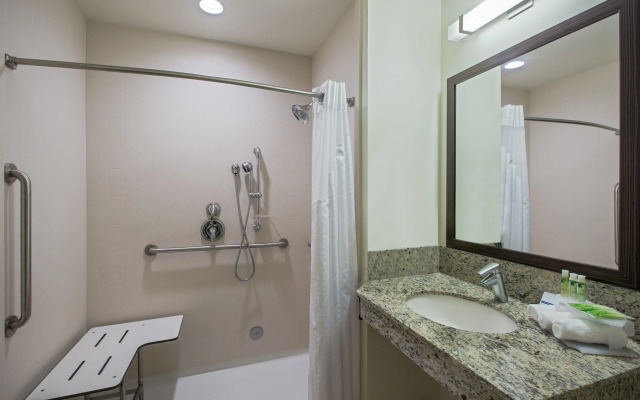 Holiday Inn Express Hotel & Suites Kailua-Kona by IHG