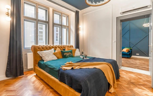 Charles Bridge Suite by Riverside