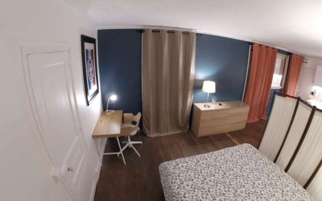 Fonty Cosy Yard side ground floor