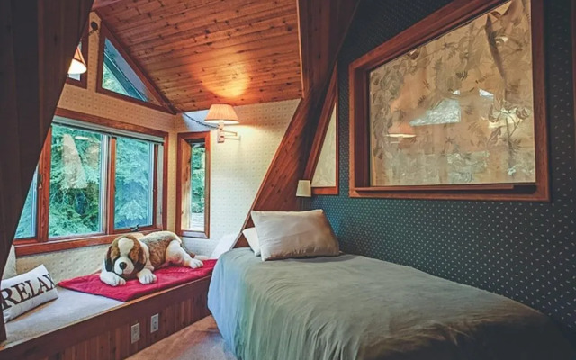 Cedar Creek Hideaway