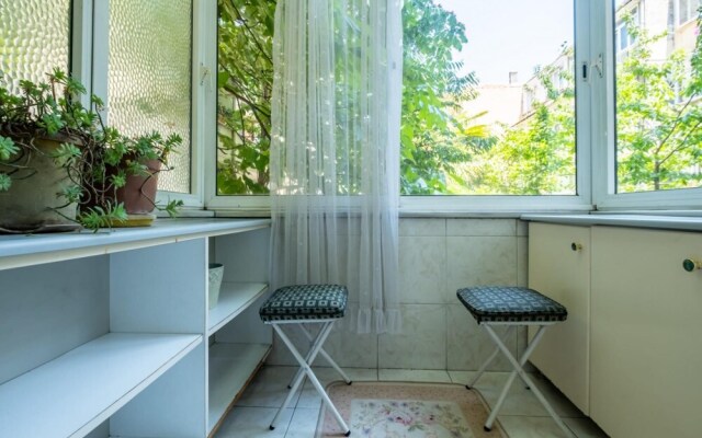 Captivating and Central Flat With Balcony in Sisli