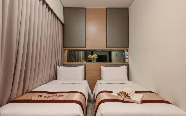 Harmonious Hotel