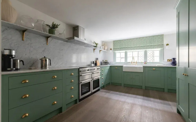 Chester Row IV by Onefinestay
