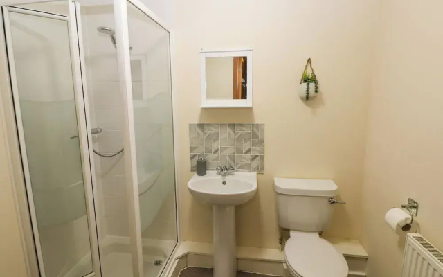 15 Sovereign House
