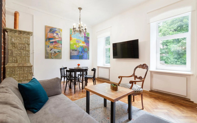 Gallery Art Apartment