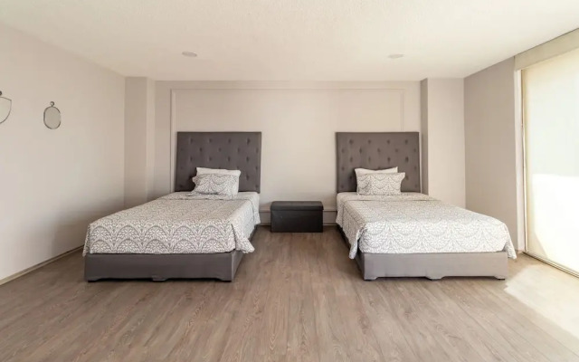 Penthouse Near Masaryk , Sleeps 16 , Pet Friendly