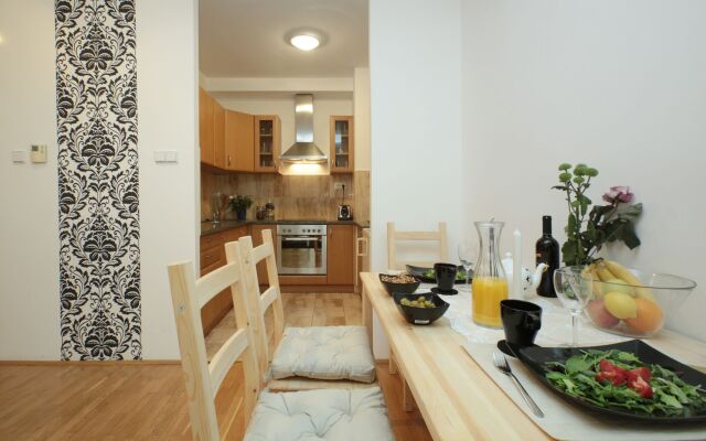 Avantgarde Apartments
