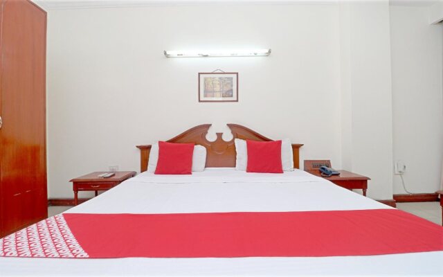 Hotel Plaza by OYO Rooms