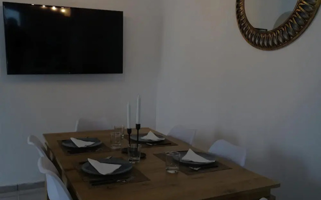 Santoriviera House