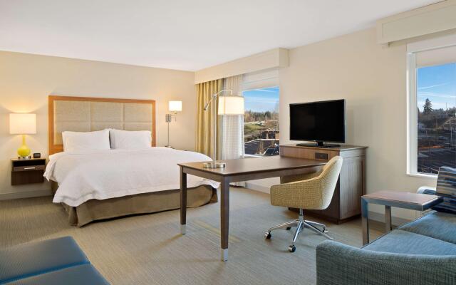 Hampton Inn & Suites-Seattle Woodinville WA