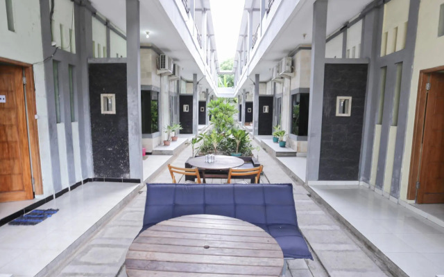 RedDoorz @ Gatot Subroto Barat