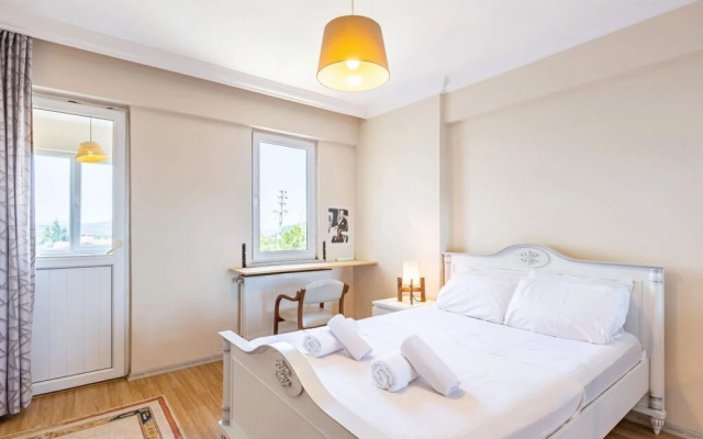 Flat With Shared Pool Near Sabiha Gokcen Airport
